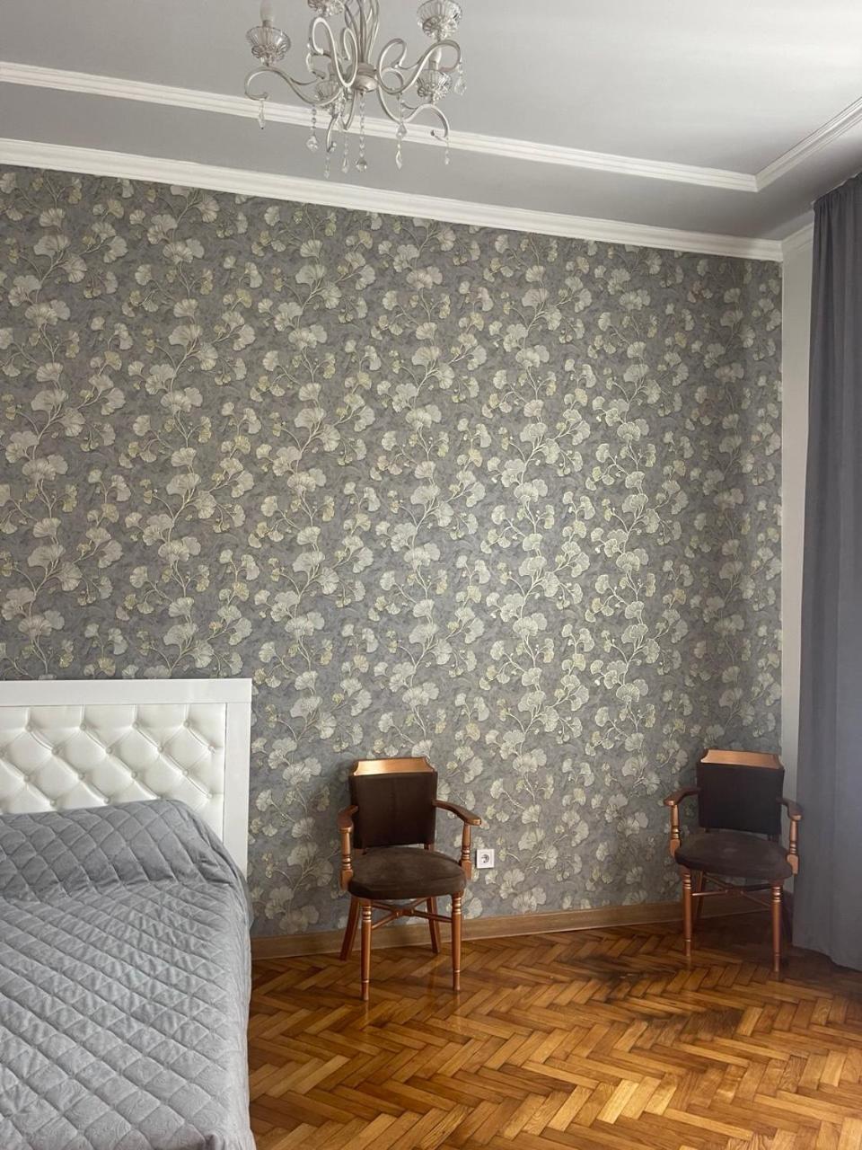 Newtone Apartment Chernivtsi Exterior foto